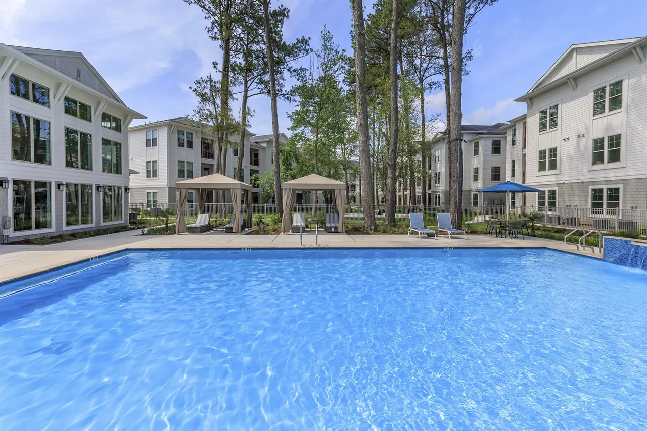 Ariza Gosling Apartments