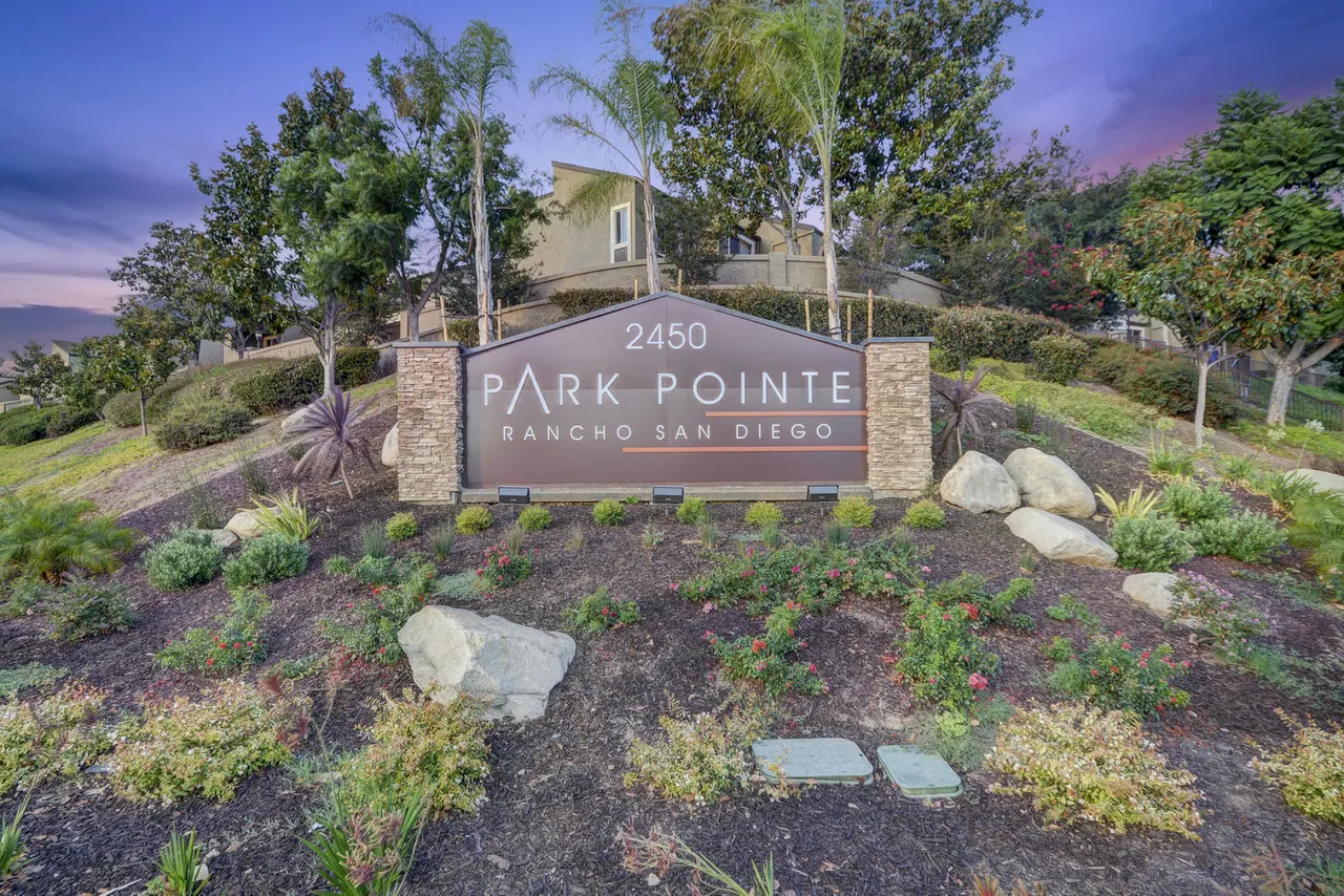 eaves Rancho San Diego