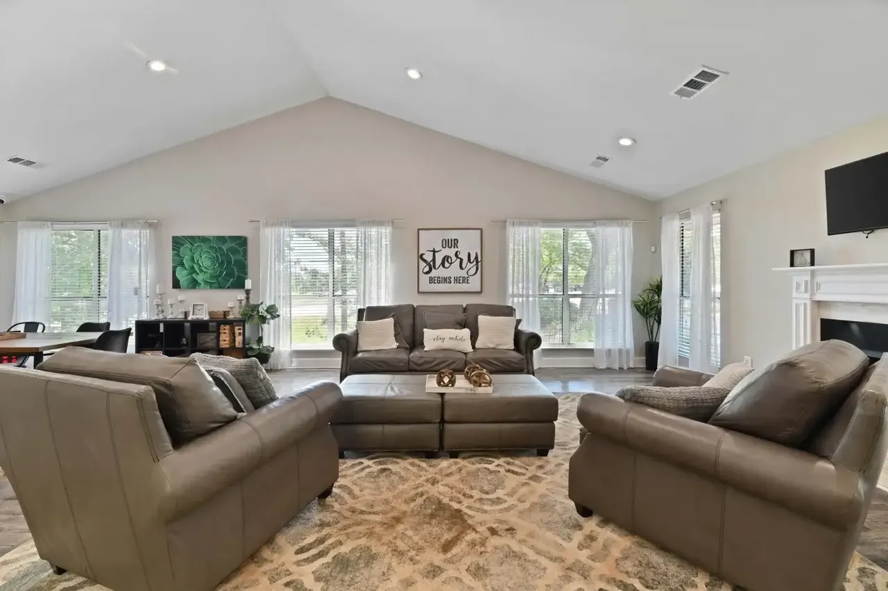 300 Riverside