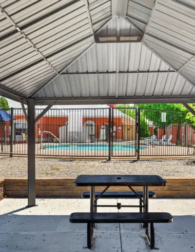 Las Lomas Apartments