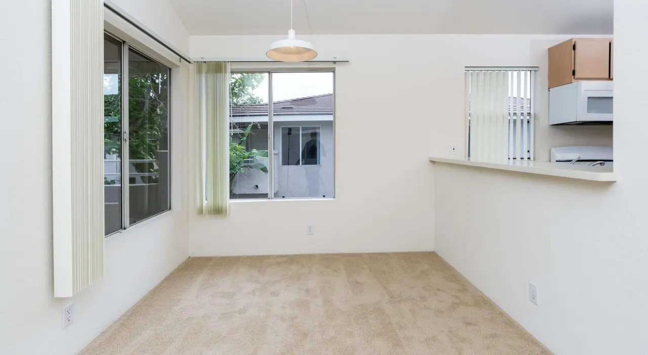 Santa Fe Village Townhome Apartments