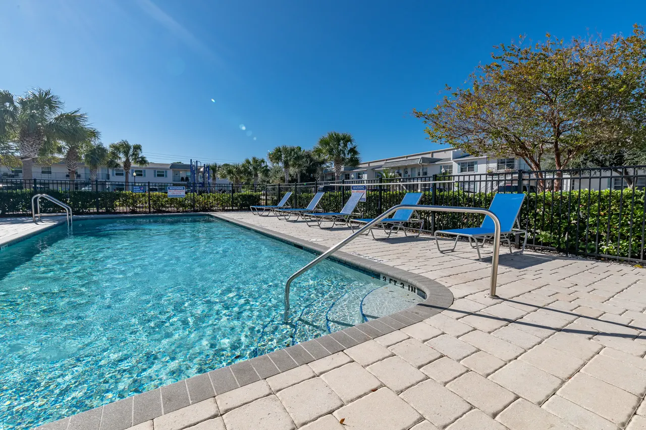 Seaside Apartments