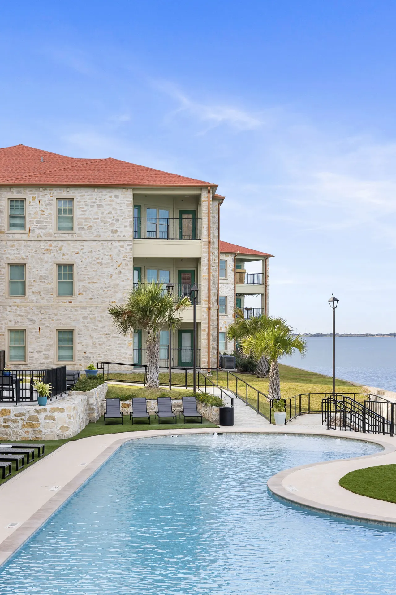 Lighthouse Pointe