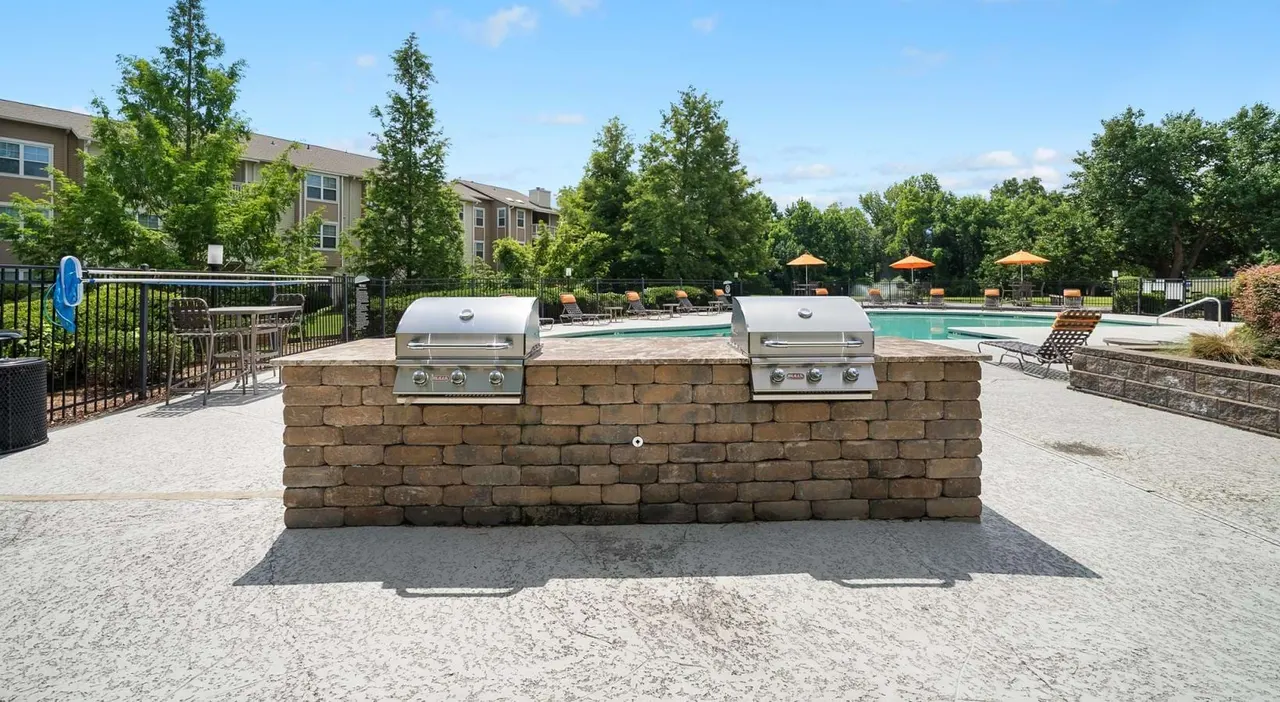 Spring House Apartments