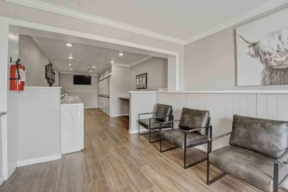 The Heights at 701 Apartments