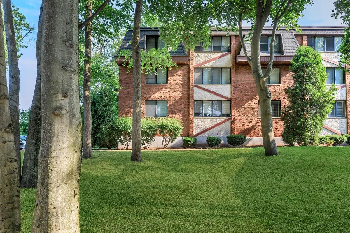 WoodCliff Estates Apartments