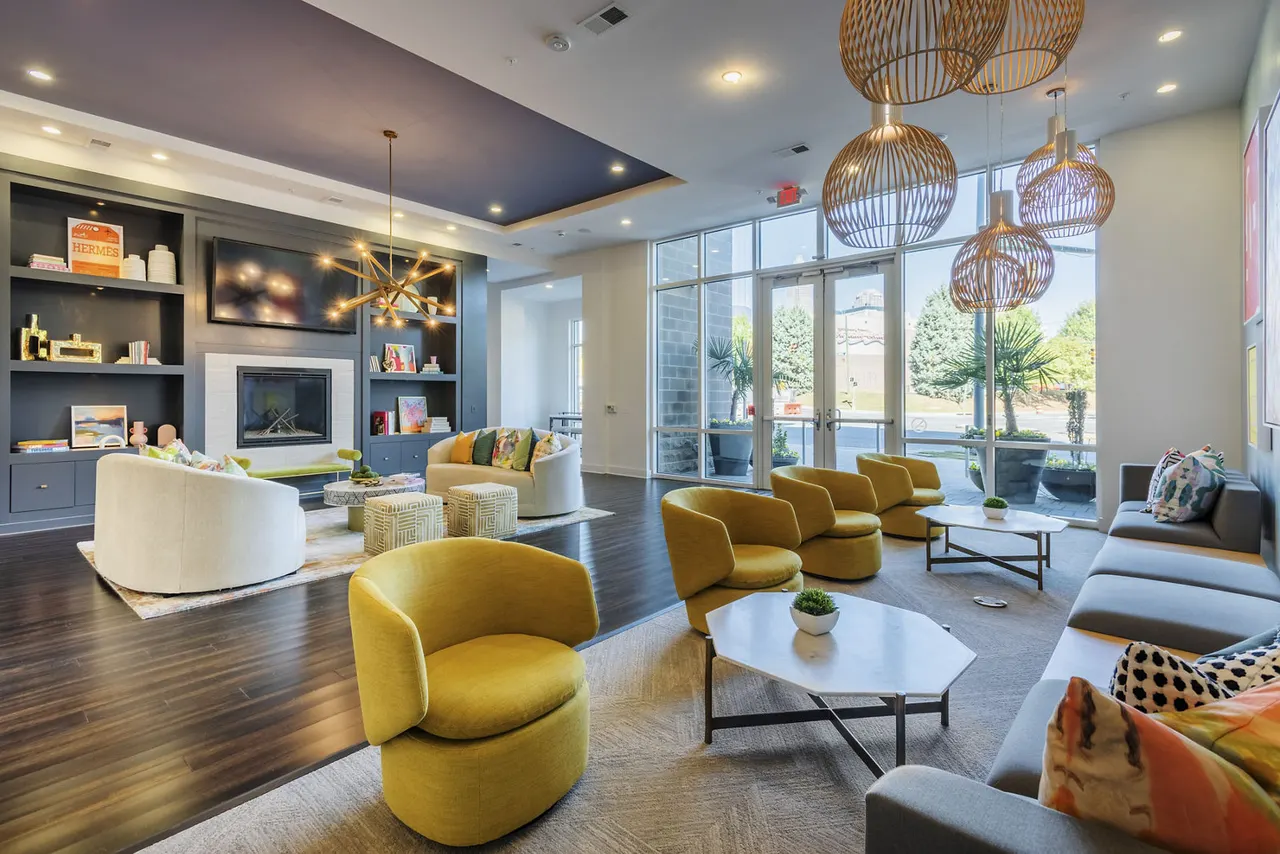 Presley Uptown Apartments