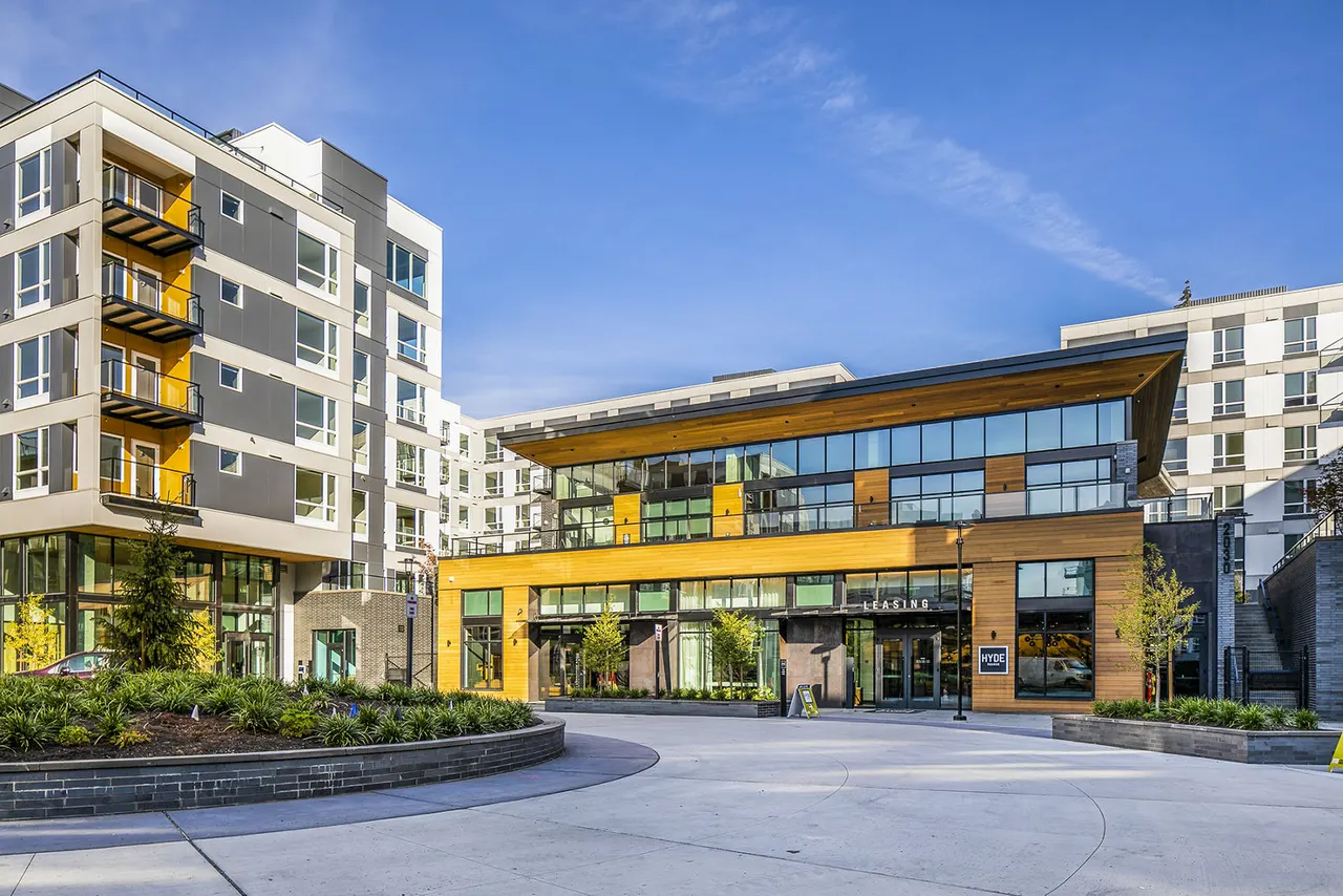 Hyde Square Apartments