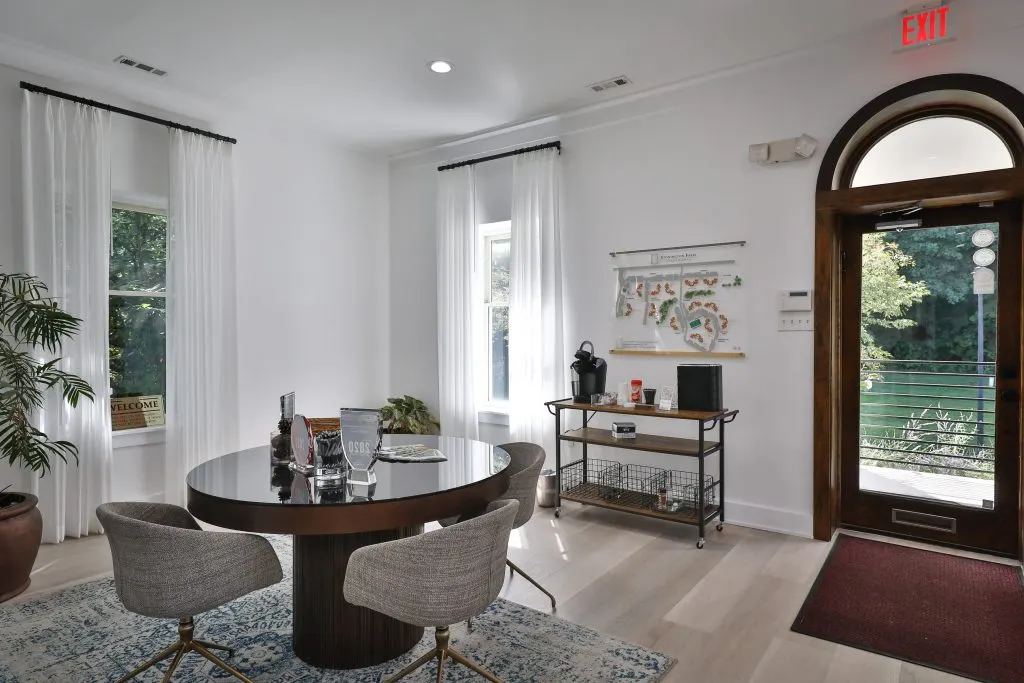 Stonington Farm Apartments