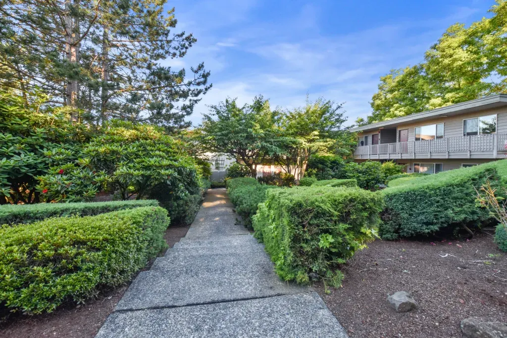 Highland Manor