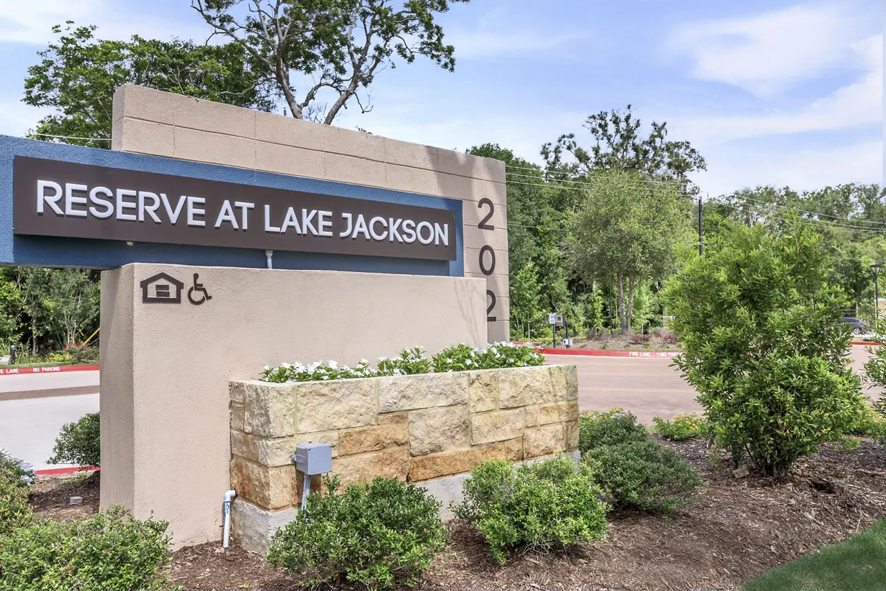 Reserve at Lake Jackson