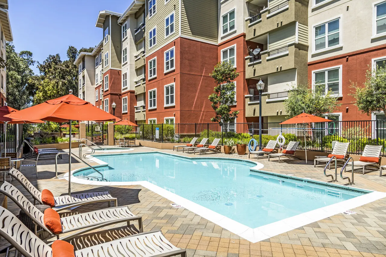 Acappella Apartments