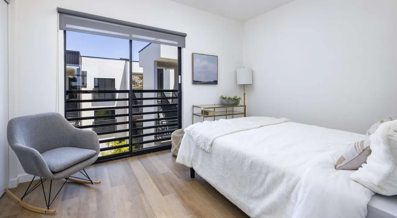 The Kalthom Building Apartments
