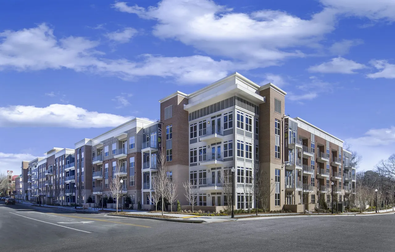 1377 Brookhaven Apartments