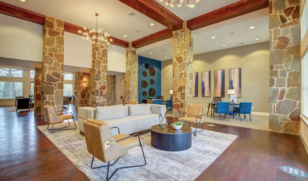 The Villas of Chapel Creek
