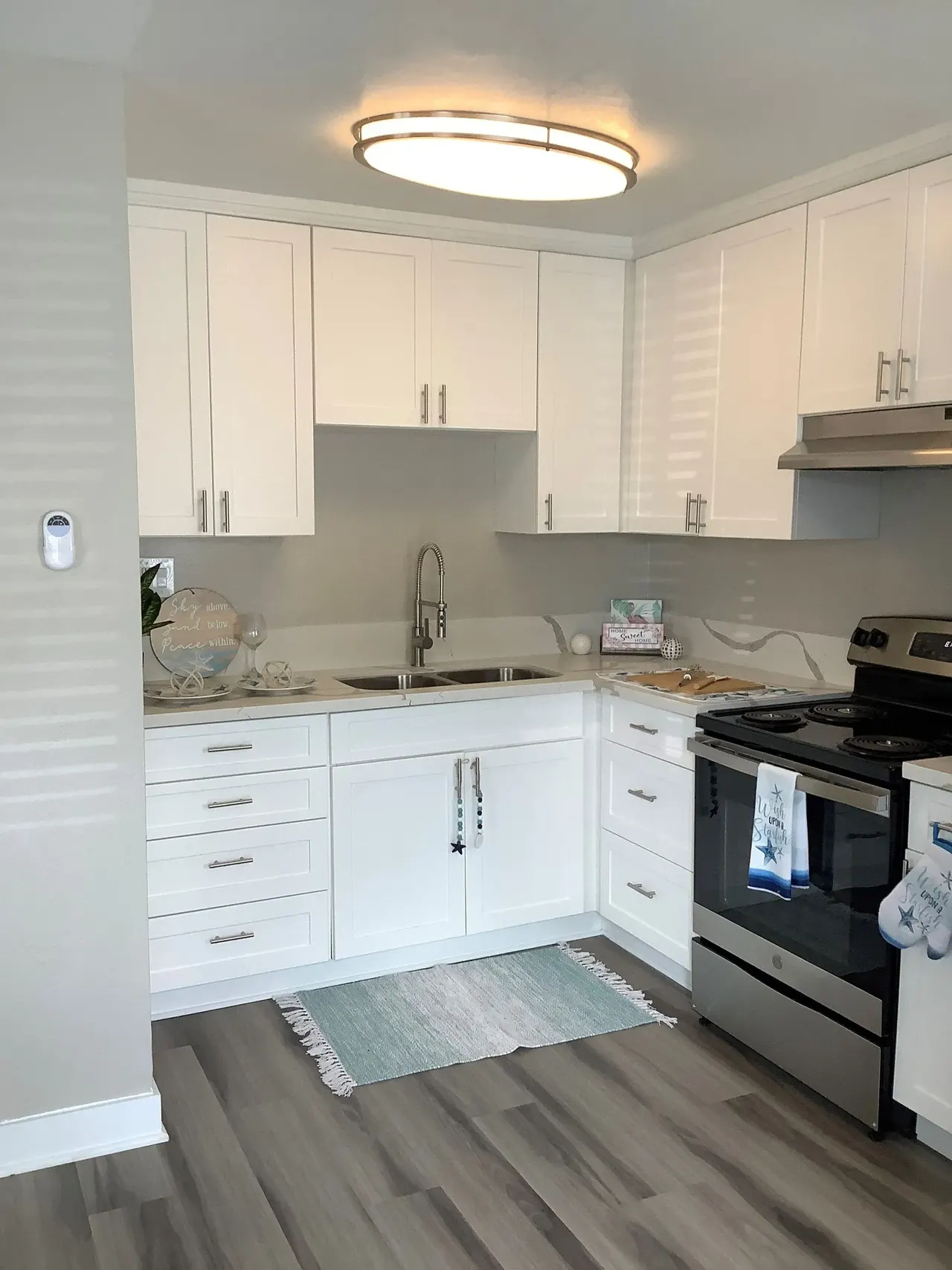 Carlsbad Coast Apartments