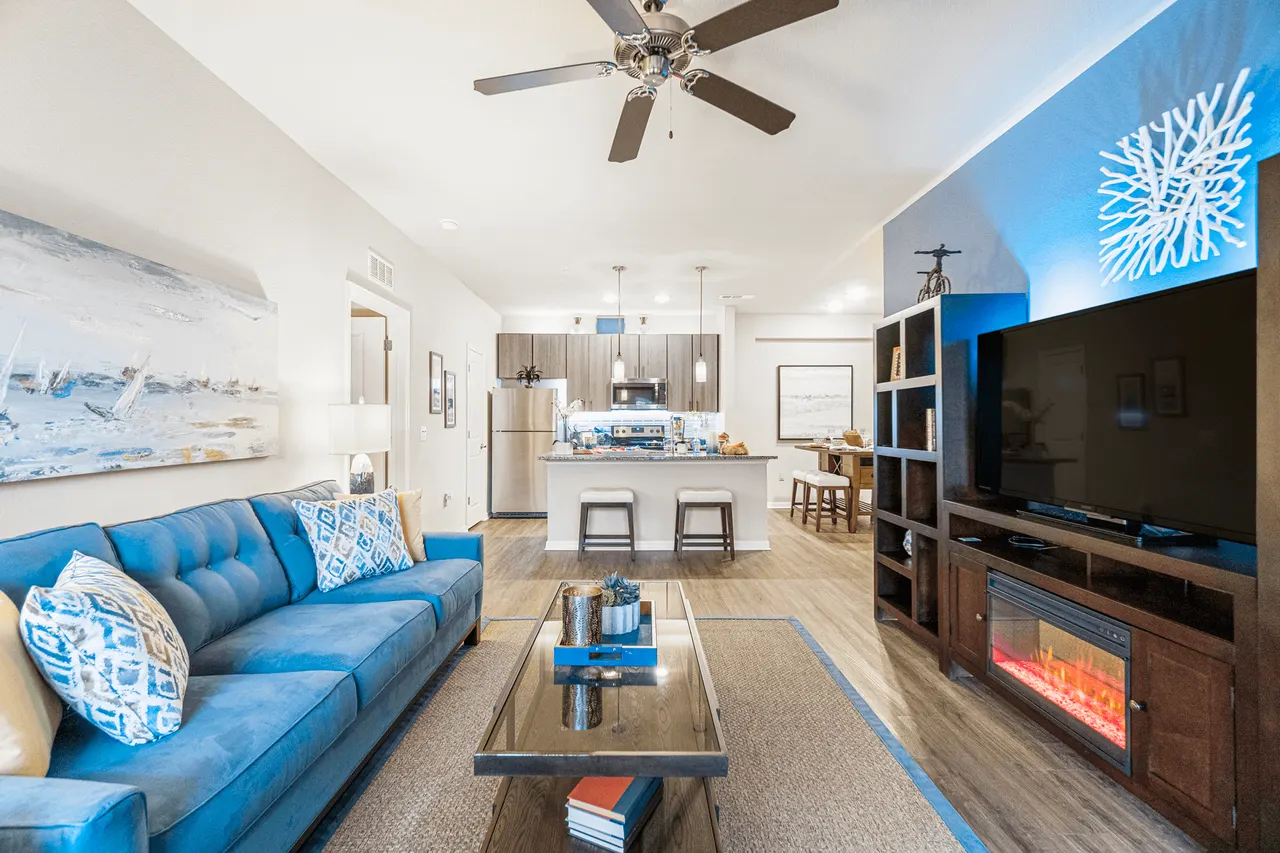 Broxton Bay Apartments