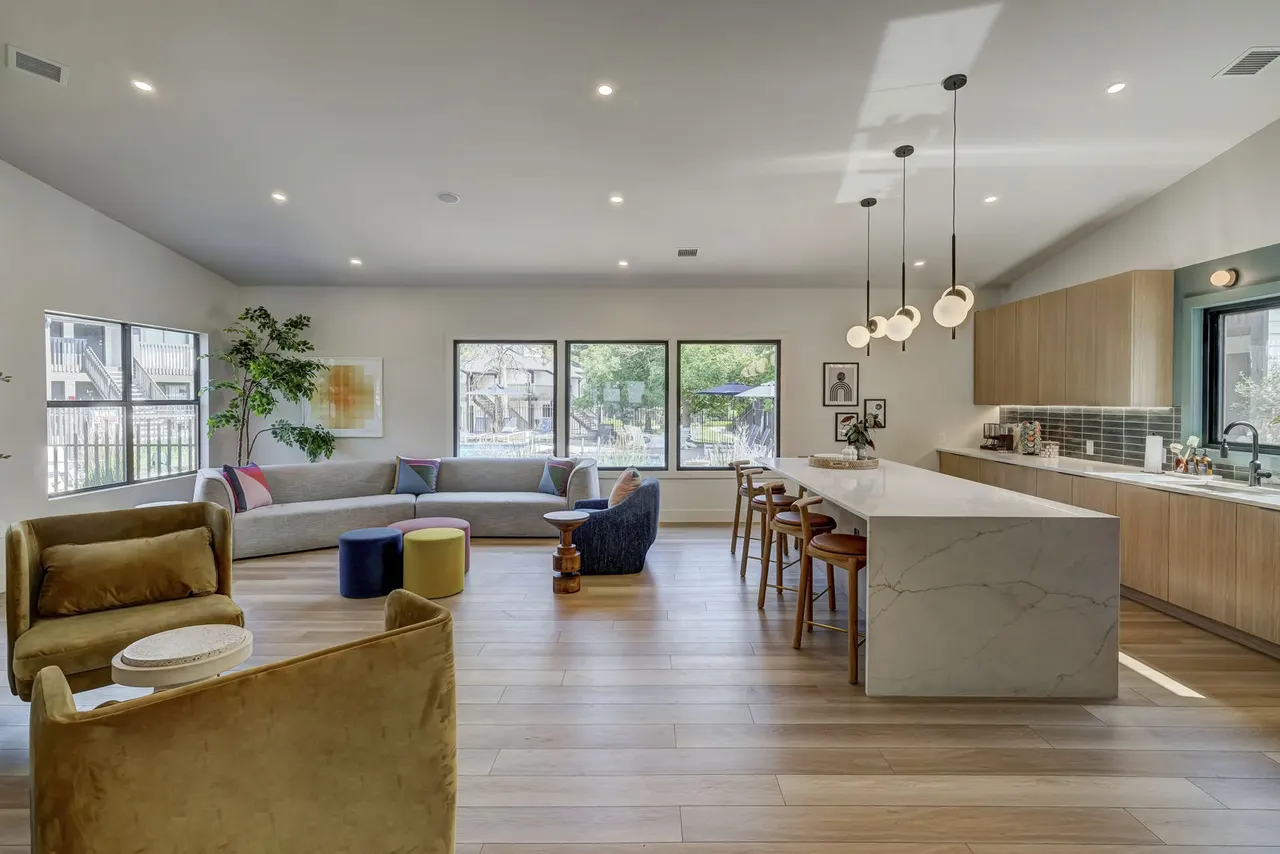 Shift Apartments