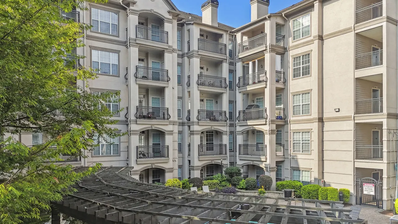Avana Uptown Apartments