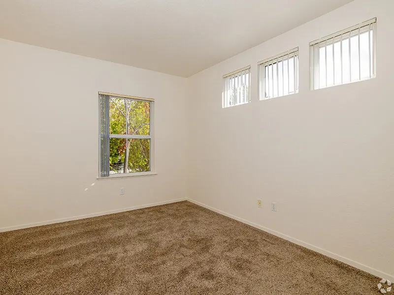 Crocker Oaks Apartments