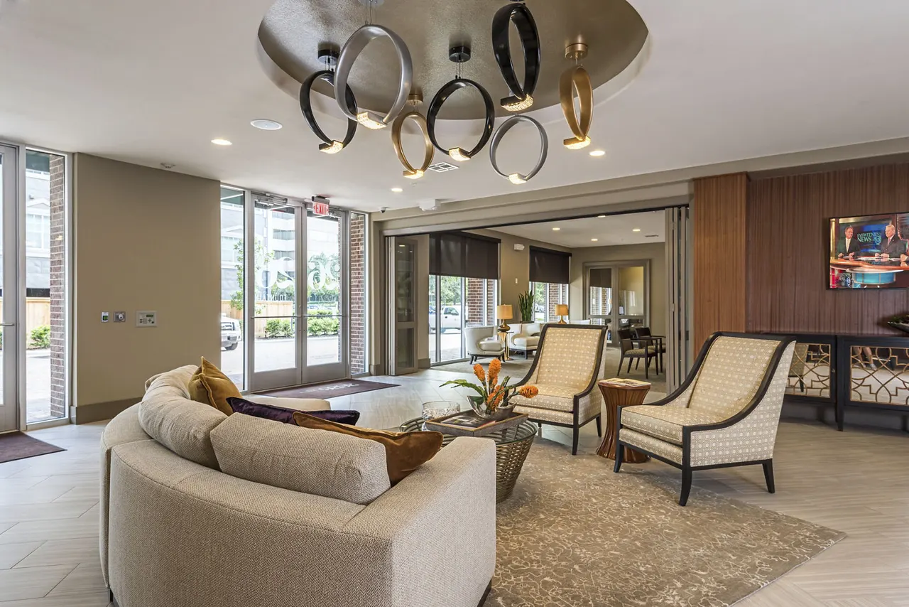 2626 Fountain View