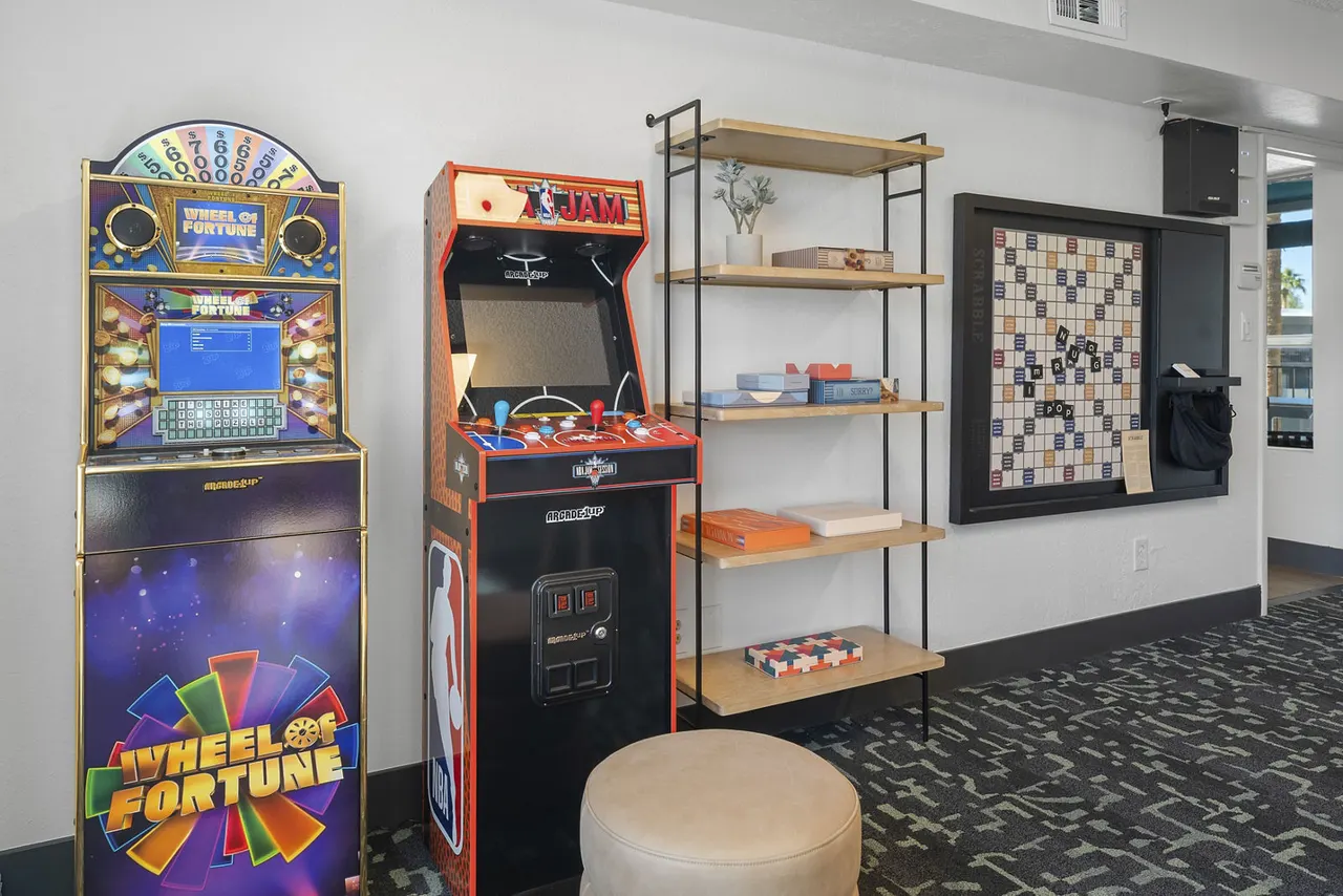 Camellero Apartments