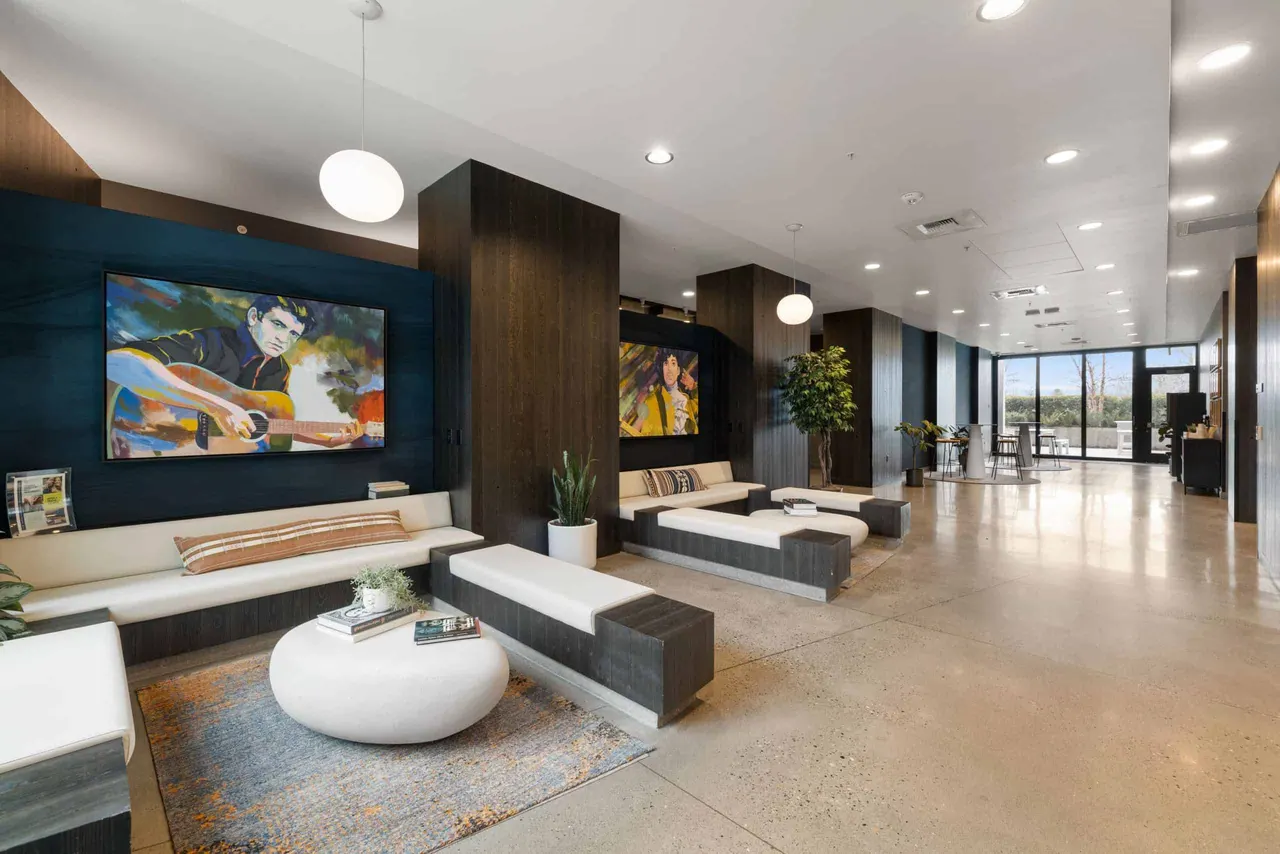 TwentyTwenty Apartments