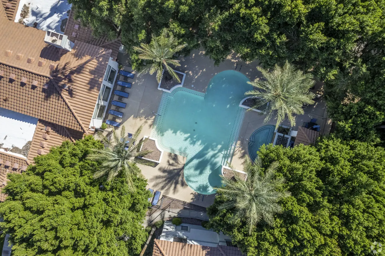 Solis at Towne Center Apartments