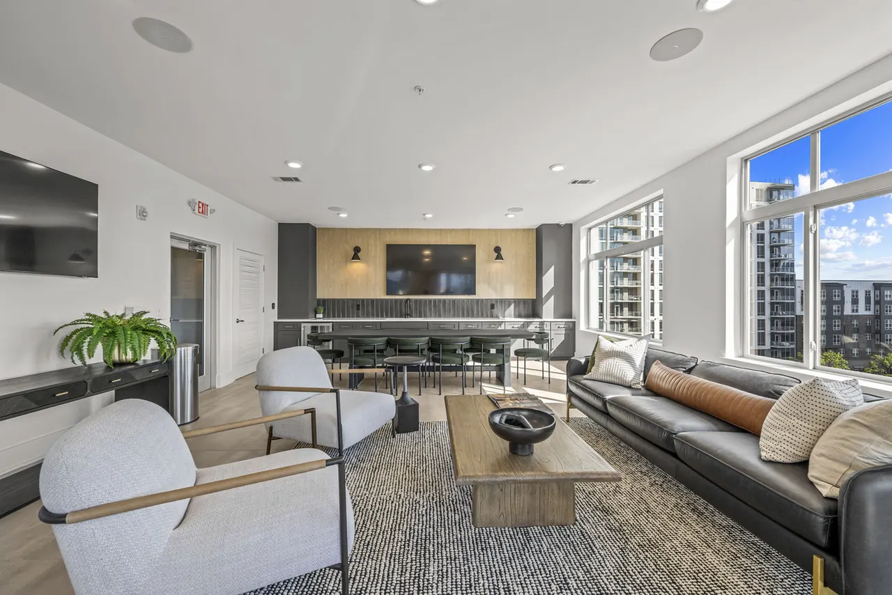 The Mint 425 Apartments