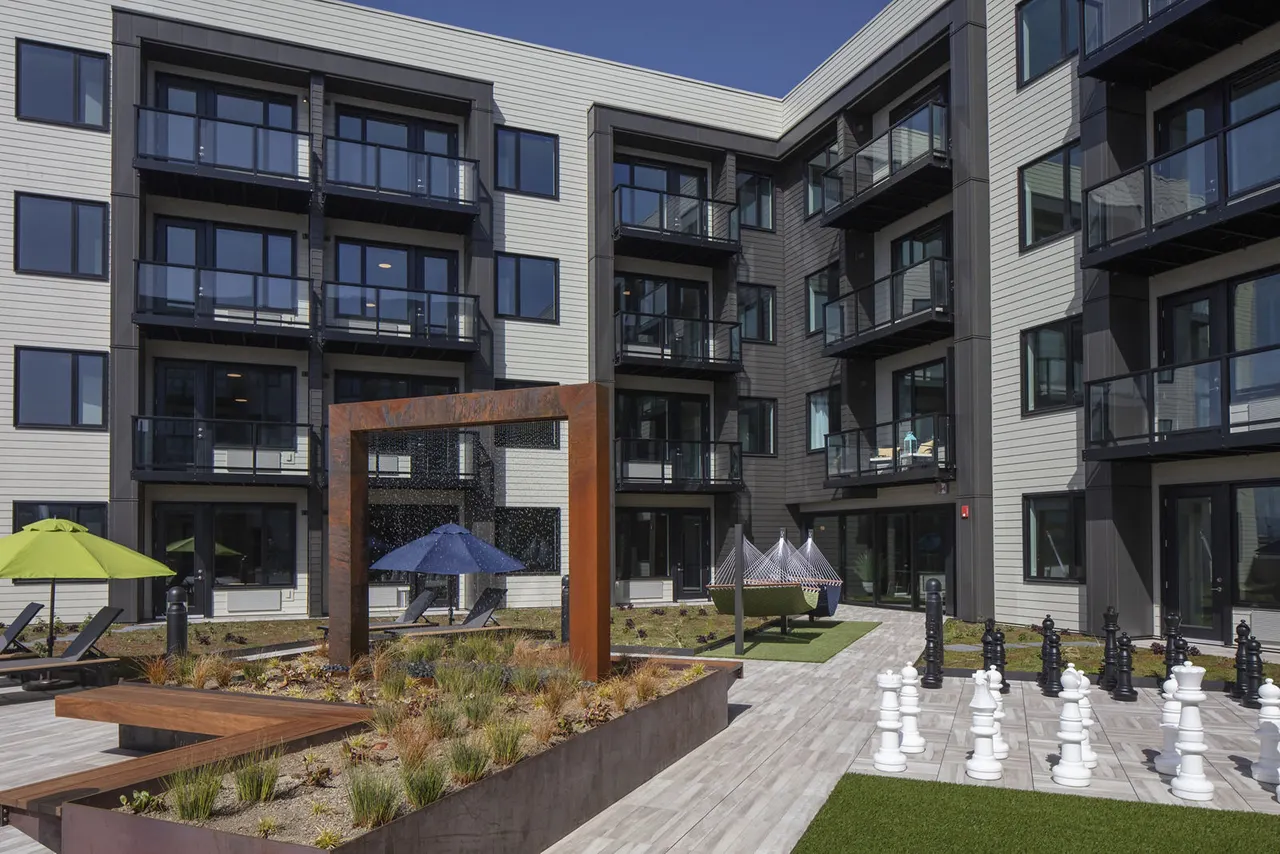Aria Apartments
