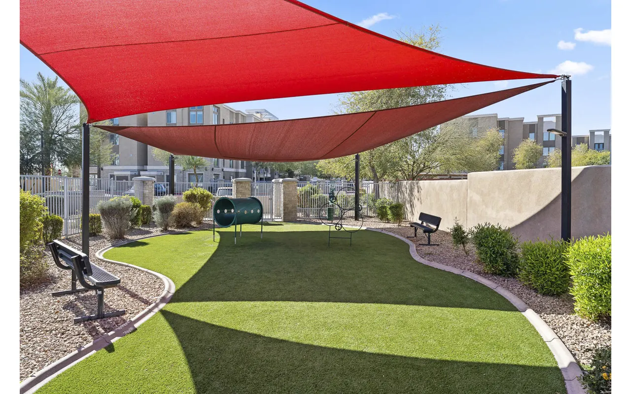 The Met at Fashion Center Apartments