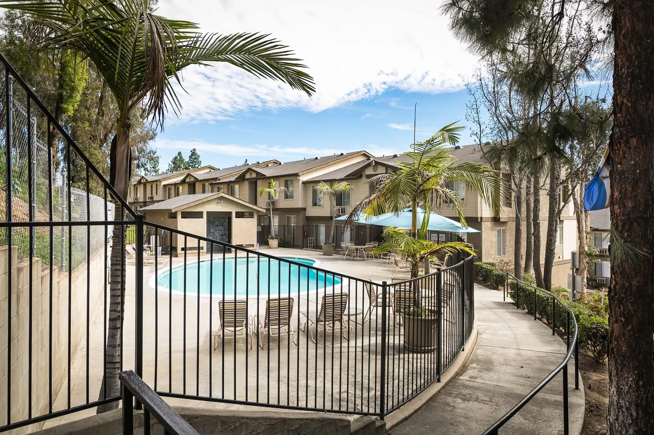 Stoneridge Apartment