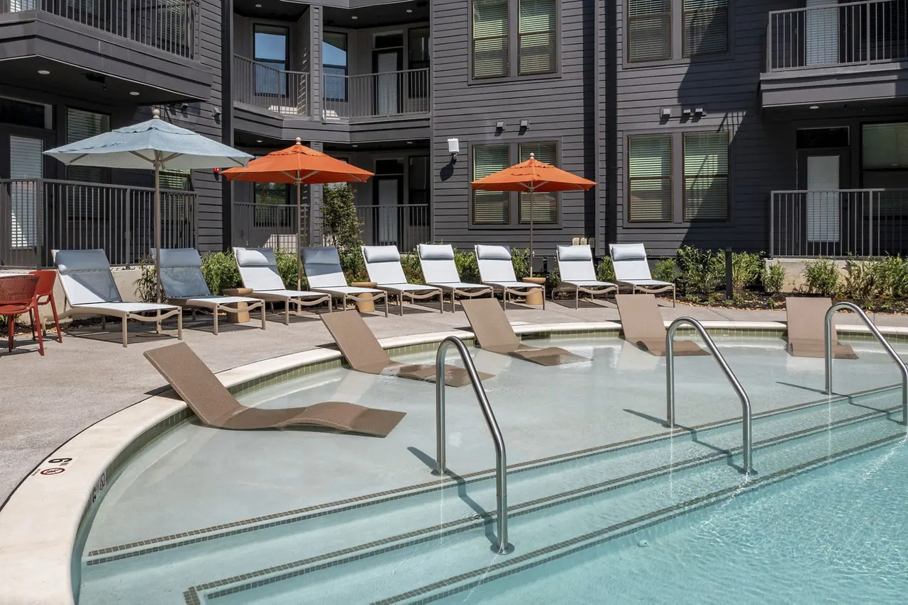 Apex Riverstone