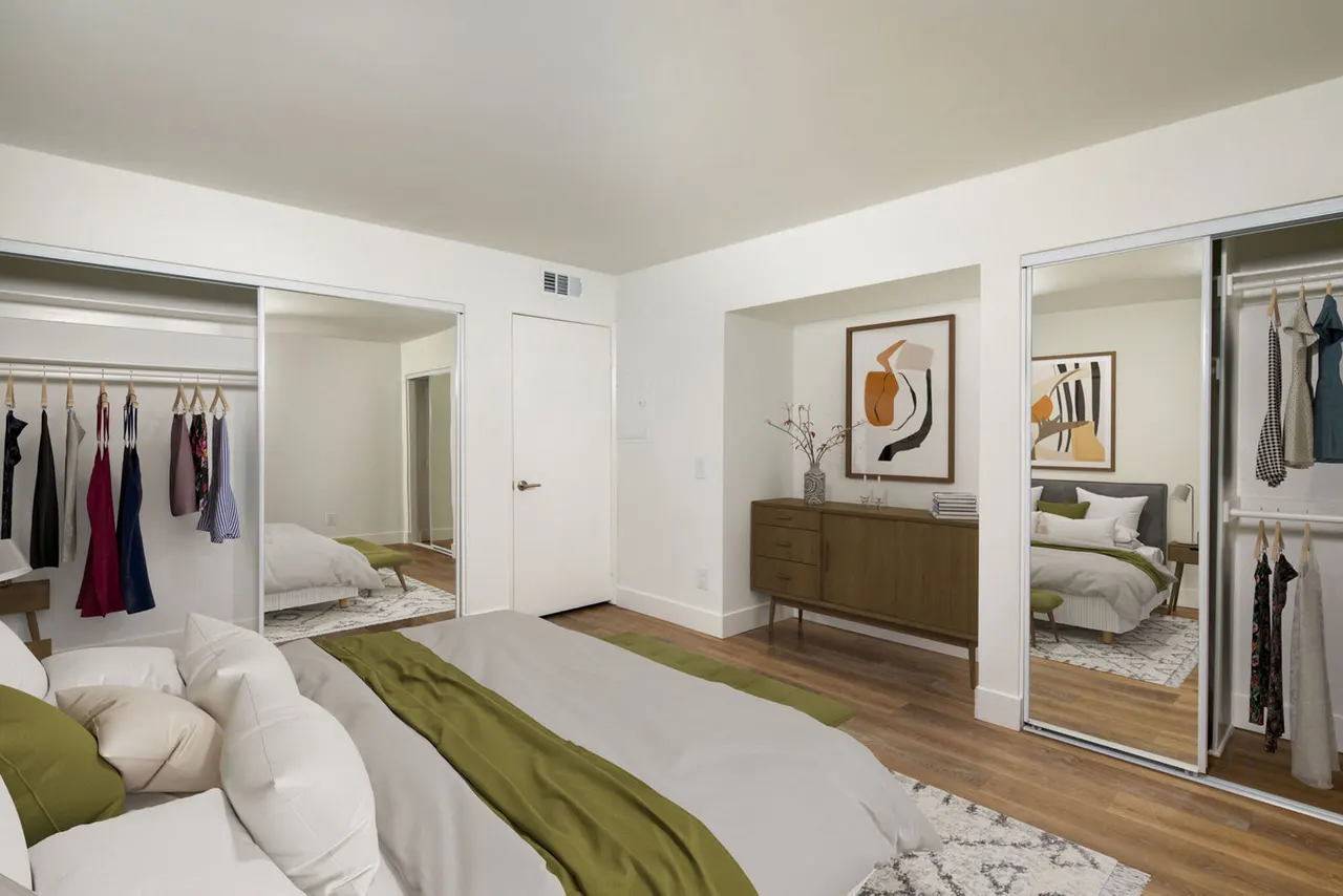 Los Feliz Club Apartments