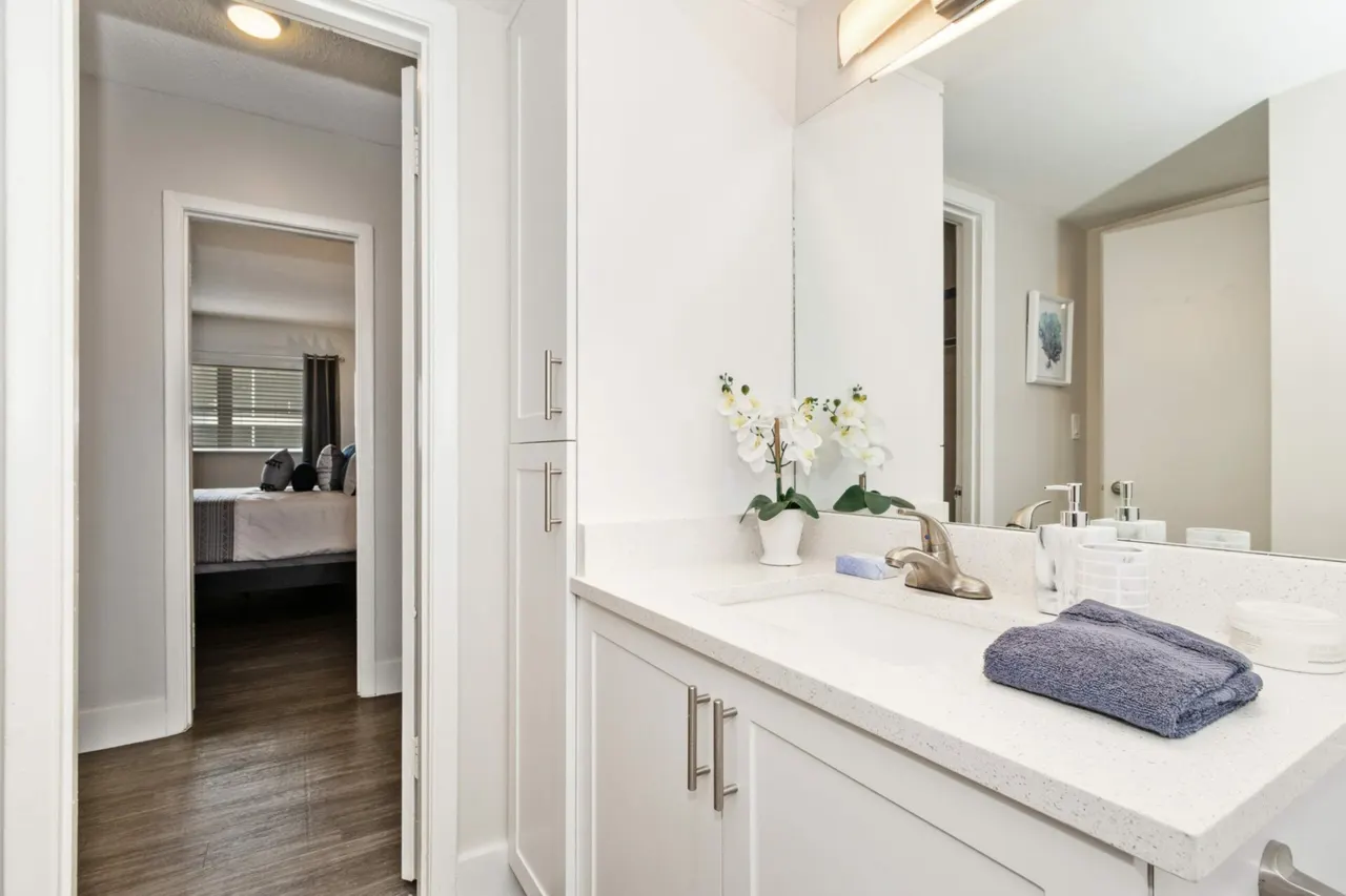 Aventura Oaks Apartment Homes