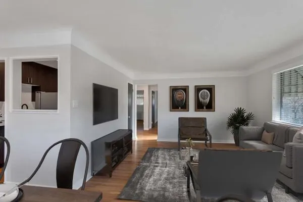 611 E 11th