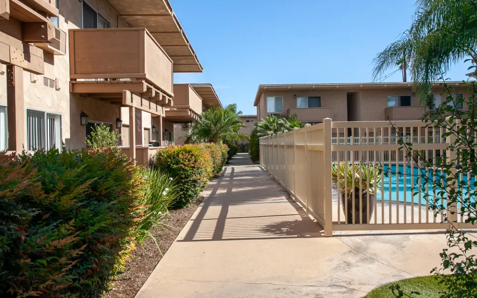 16251 Woodruff Apartments