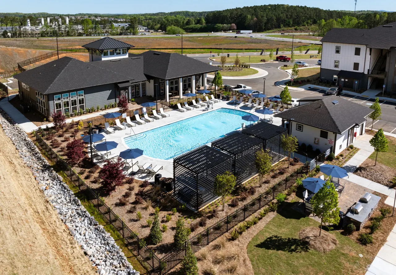 Advenir at Walker's Ridge Apartments