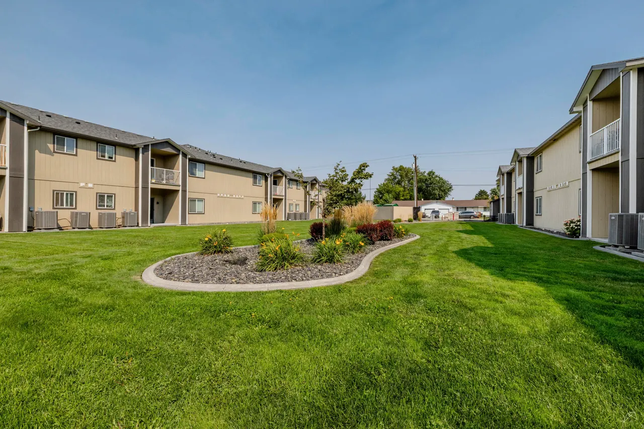 Pine Tree Park Apartments