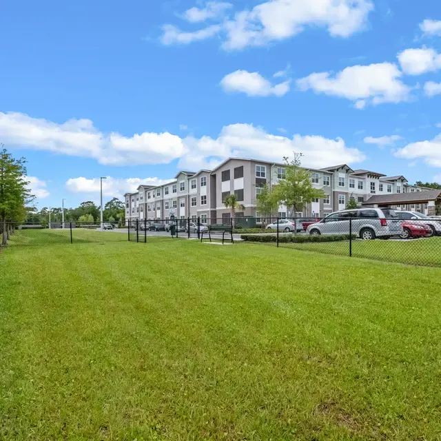 Burlington Cove Apartments