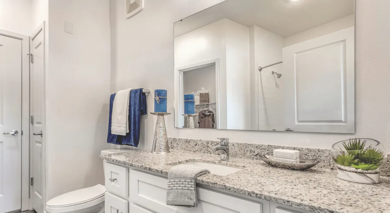 Venice Isles Luxury Apartments