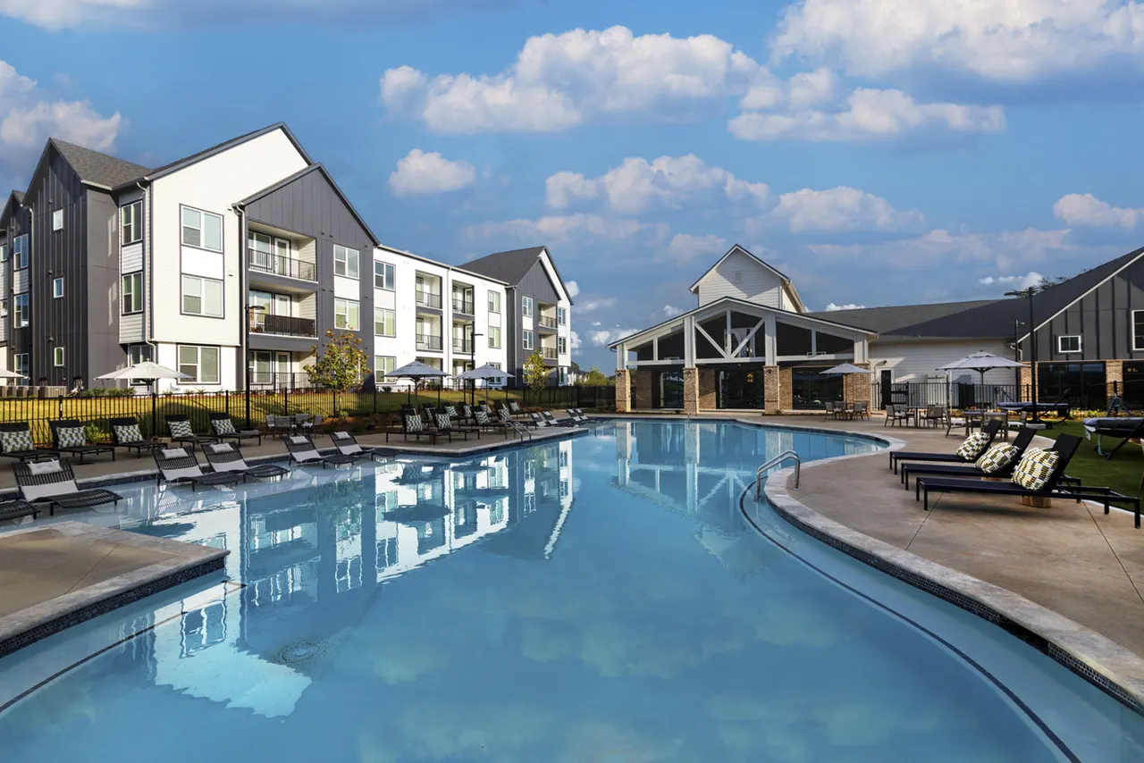 Elan Brookwood Apartments