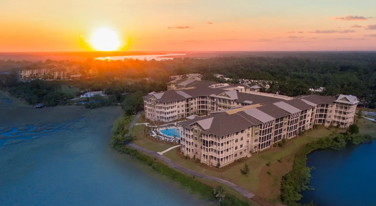 WaterWalk at Shelter Cove Towne Centre Apartments