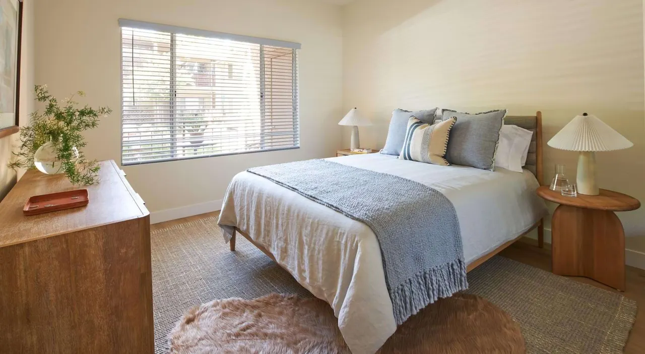 Valley Oaks Village 55+