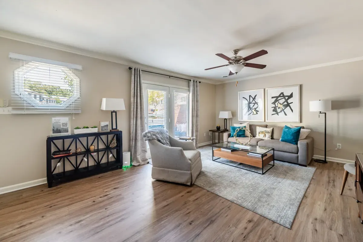 Smoky Crossing Apartment Homes