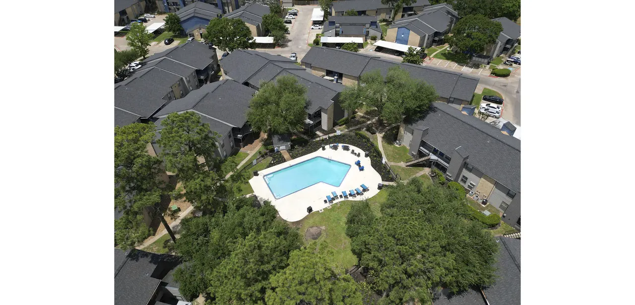 Regency Park Apartments