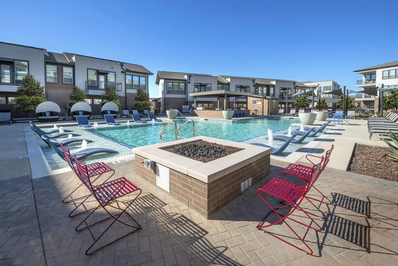301 Flower Mound