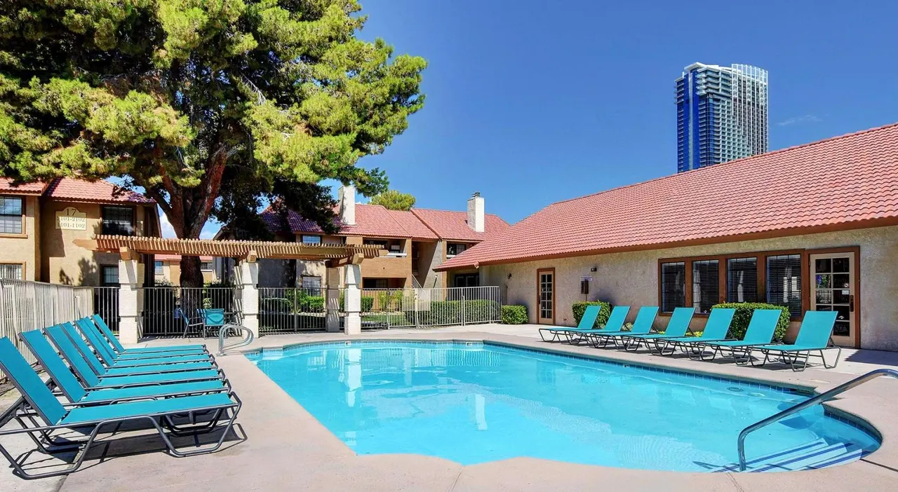 Rancho Del Sol Apartments