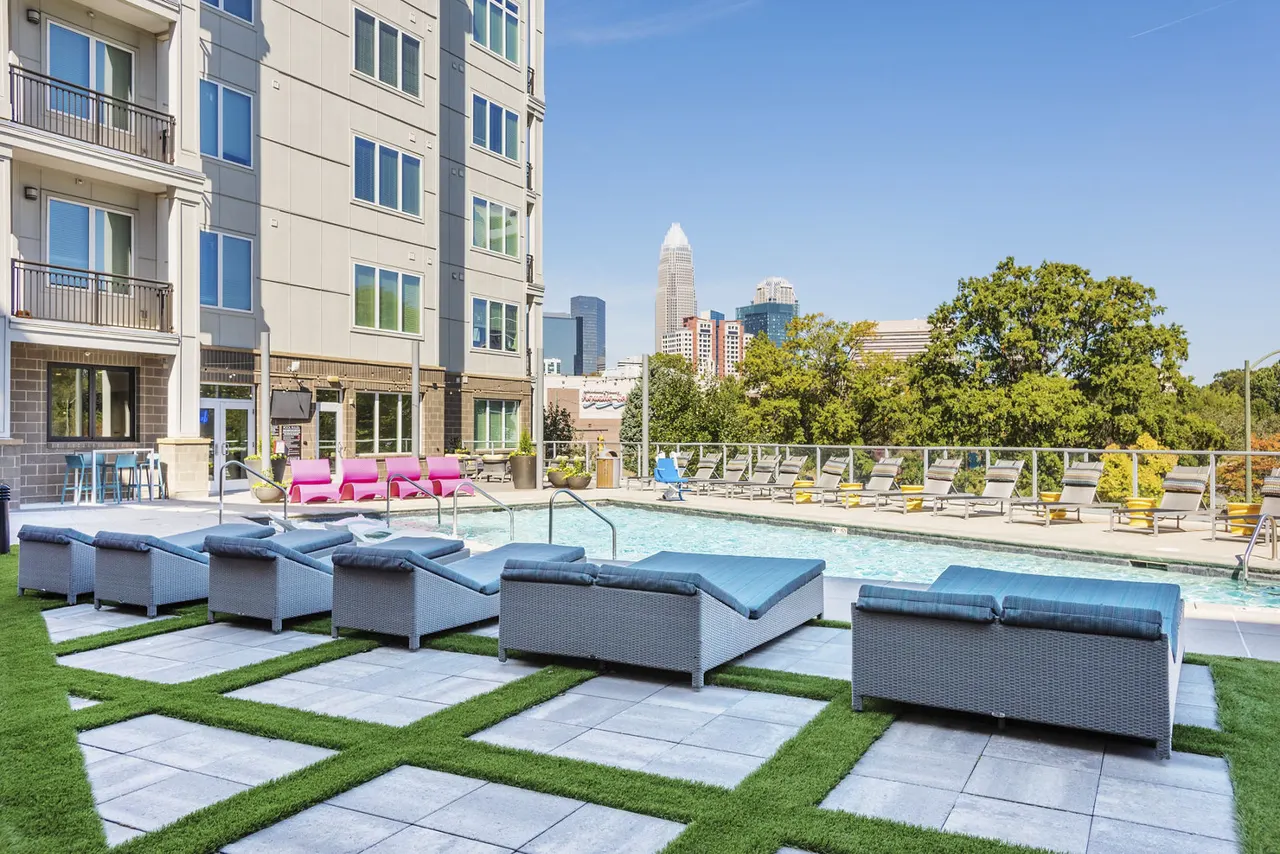 Presley Uptown Apartments