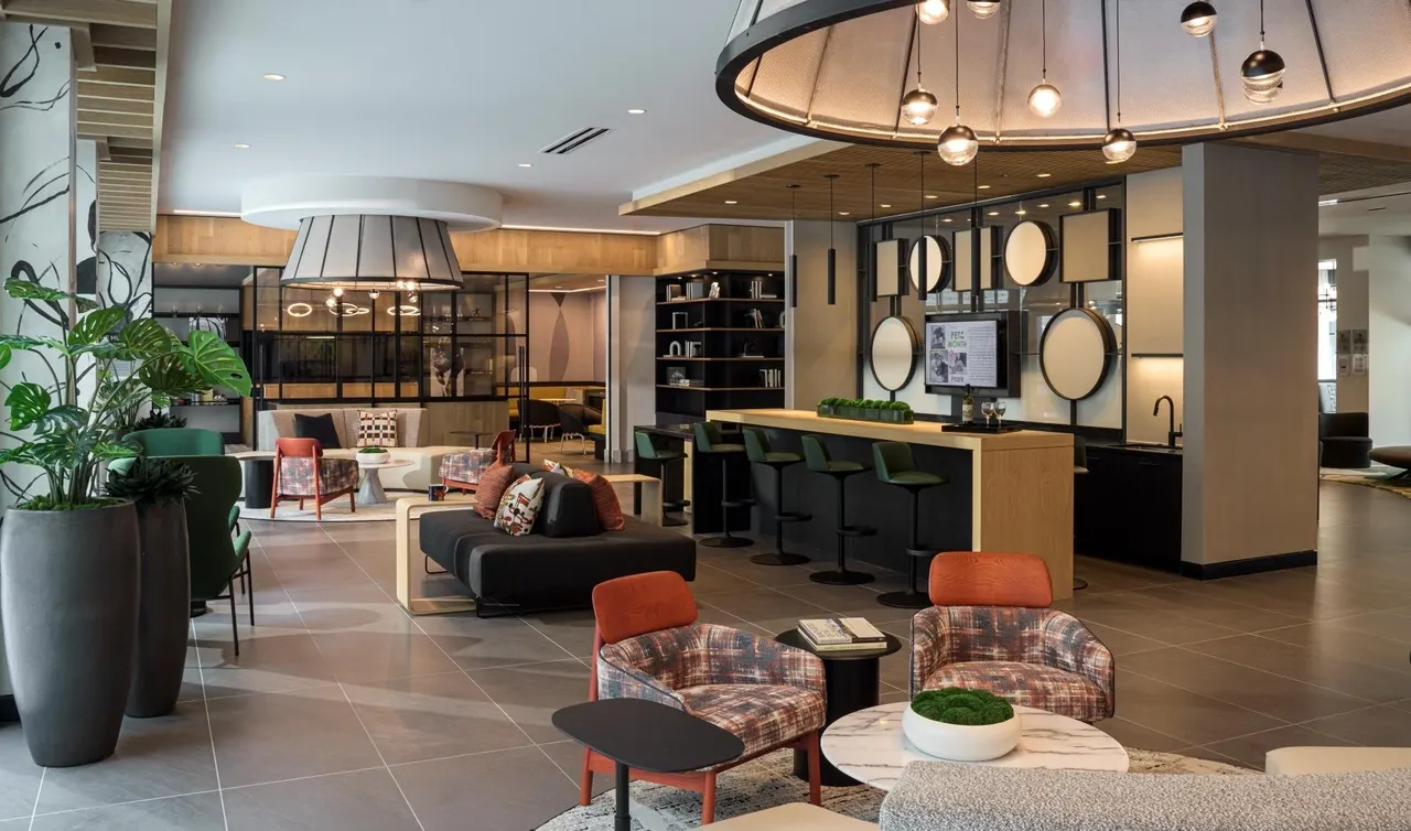 Modera Clarendon